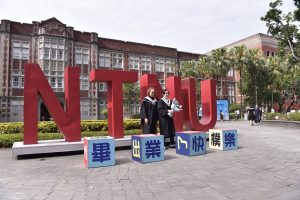 đai học NTNU.
