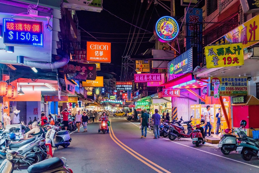chợ đêm phùng giáp